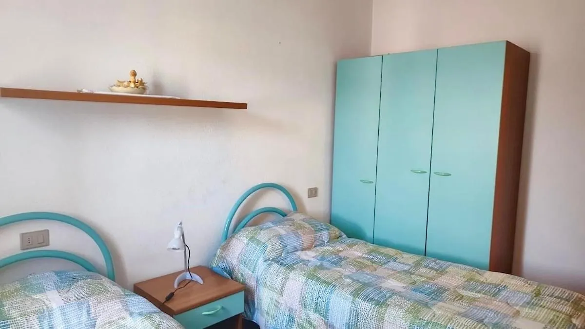 Semesterbostad Casa Antonella Villa San Teodoro  Italien